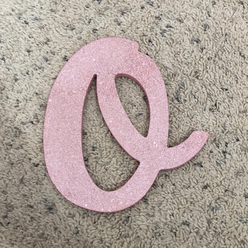 Pink glitter O